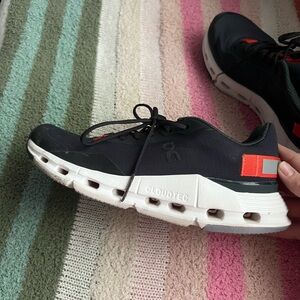 On Running dark navy blue and Red Sneakers